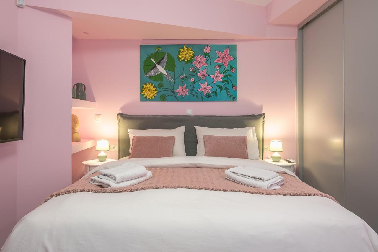 The Courtyard Oasis Apartment เอเธนส์ ภายนอก รูปภาพ