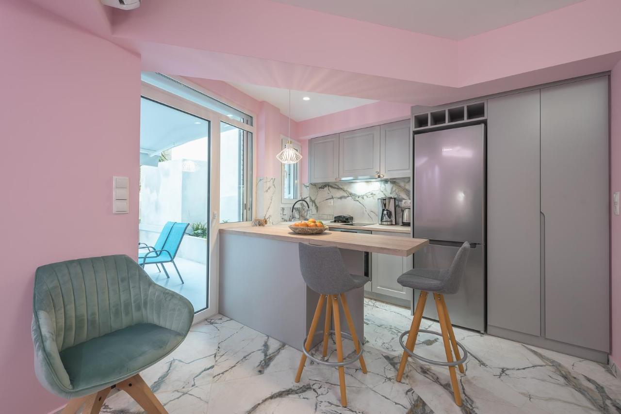 The Courtyard Oasis Apartment เอเธนส์ ภายนอก รูปภาพ