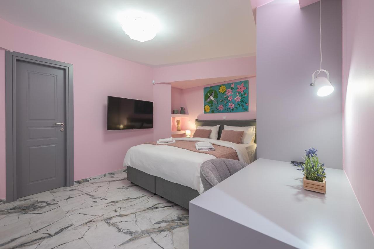 The Courtyard Oasis Apartment เอเธนส์ ภายนอก รูปภาพ