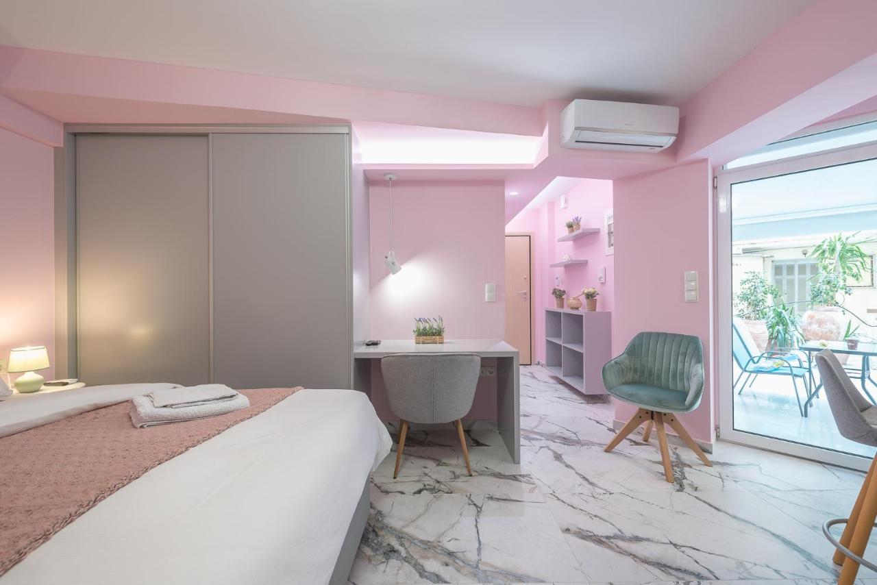 The Courtyard Oasis Apartment เอเธนส์ ภายนอก รูปภาพ