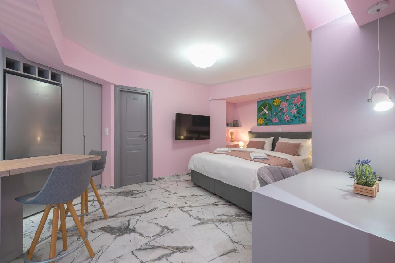 The Courtyard Oasis Apartment เอเธนส์ ภายนอก รูปภาพ