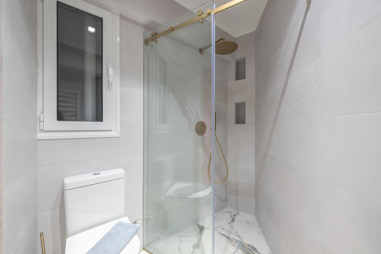 The Courtyard Oasis Apartment เอเธนส์ ภายนอก รูปภาพ