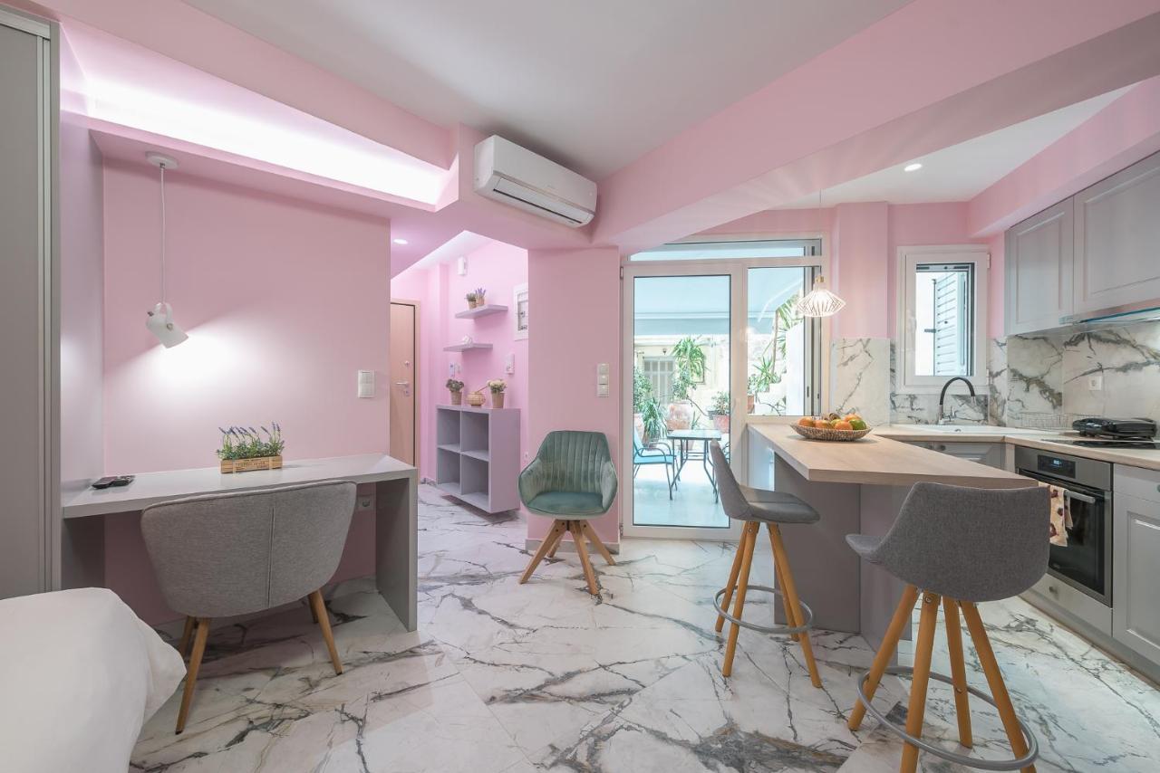 The Courtyard Oasis Apartment เอเธนส์ ภายนอก รูปภาพ